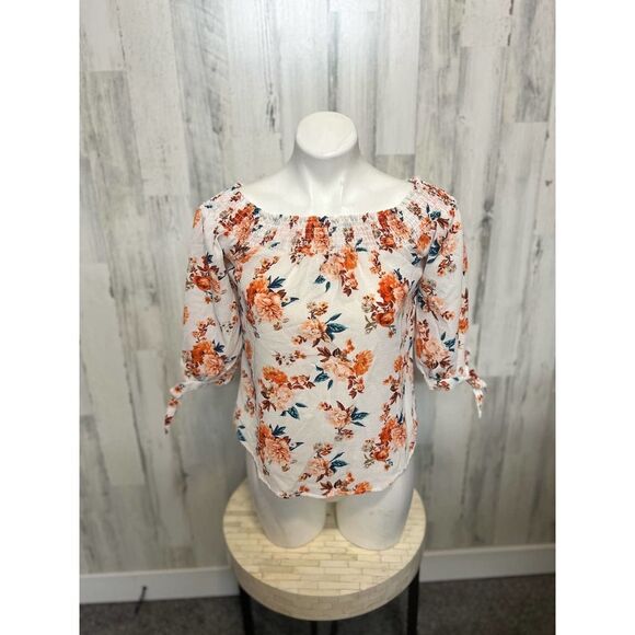 Rue 21 Floral blouse - Picture 1 of 4